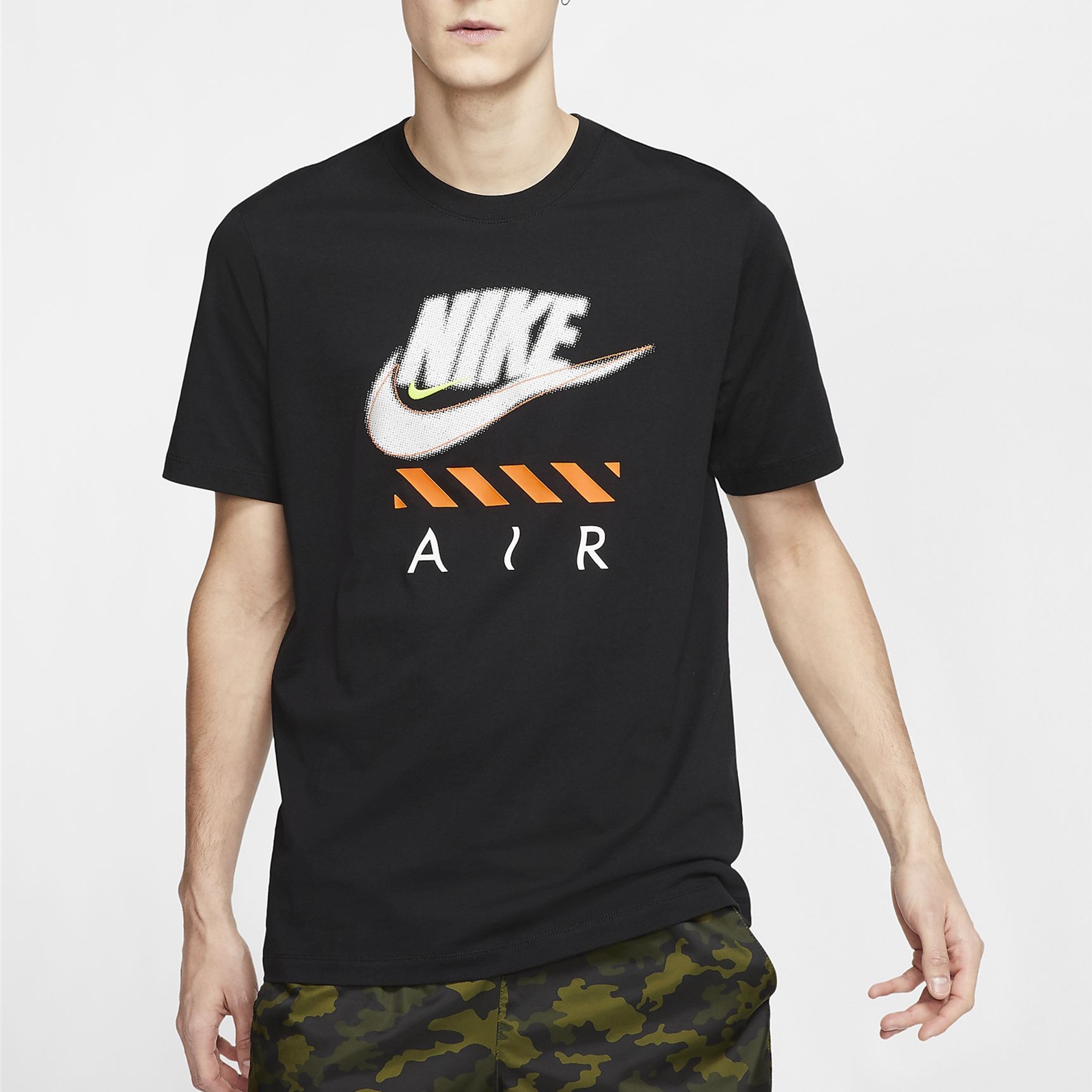 NIKE中國官網(wǎng) 現(xiàn)有 Nike 耐克 Sportswear 男子短袖原價(jià)￥259，現(xiàn)特價(jià)￥149